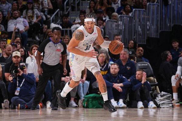 掘金球员戈登上半场手感颠倒火热体育赛事直播